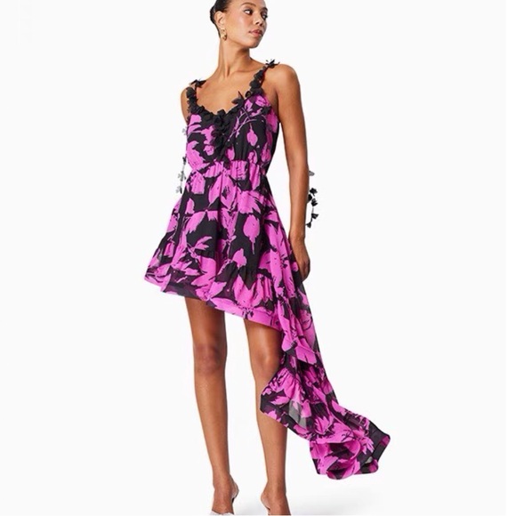 Elliatt Dresses & Skirts - ELLIATT Yuna Asymmetric Party Mini Dress In Pink S